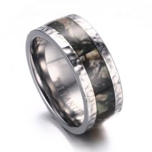 8mm Men's Camouflage Hunting Titanium Wedding Band Ring With Hammered Finish